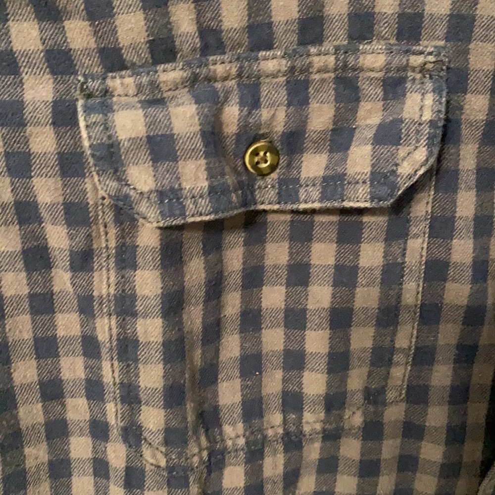 Men’s checked button down - Picture 3 of 3